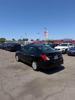 
										2015 Nissan versa full									