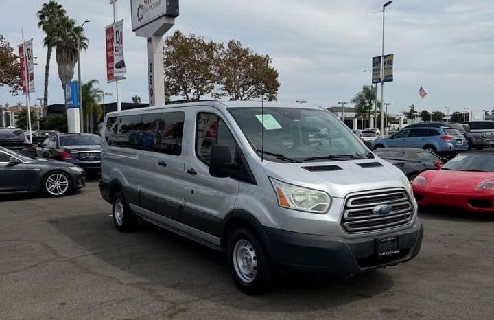 
								2015 Ford transit 350 passenger van XLT w/Low Roof Van 3D full									