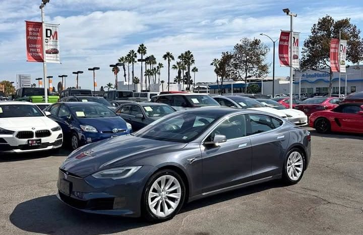 
								2017 Tesla model s 60D Sedan 4D full									