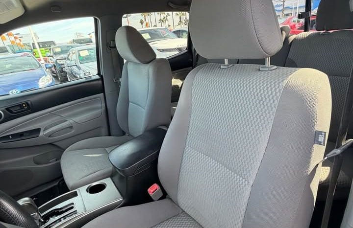 
								2014 Toyota tacoma double cab full									