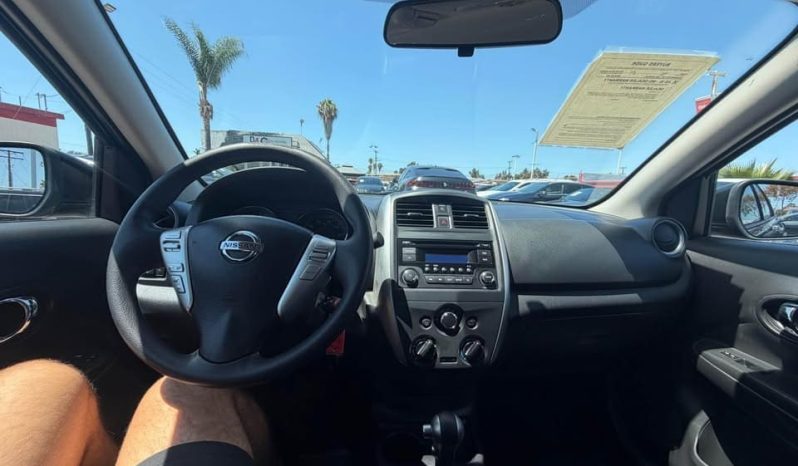 
								2015 Nissan versa full									