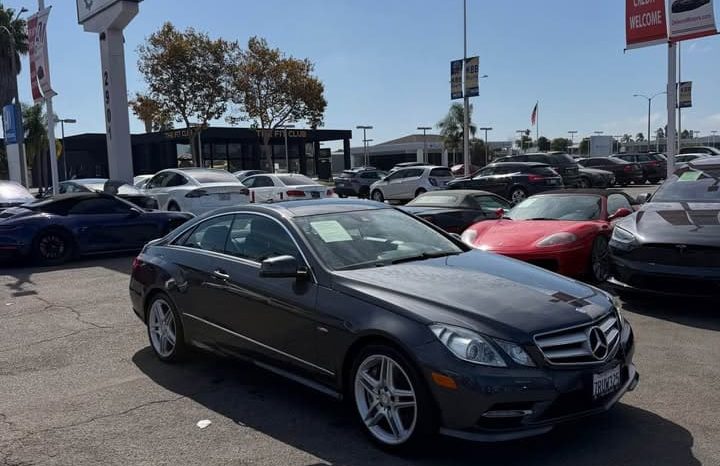 
								2012 Mercedes-Benz e-class E 550 Coupe 2D full									