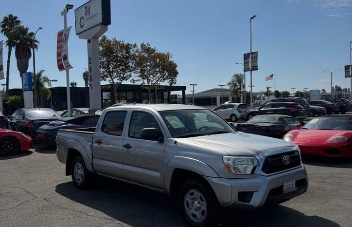 
								2014 Toyota tacoma double cab full									