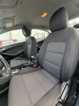 
										2018 Kia forte LX Sedan 4D full									