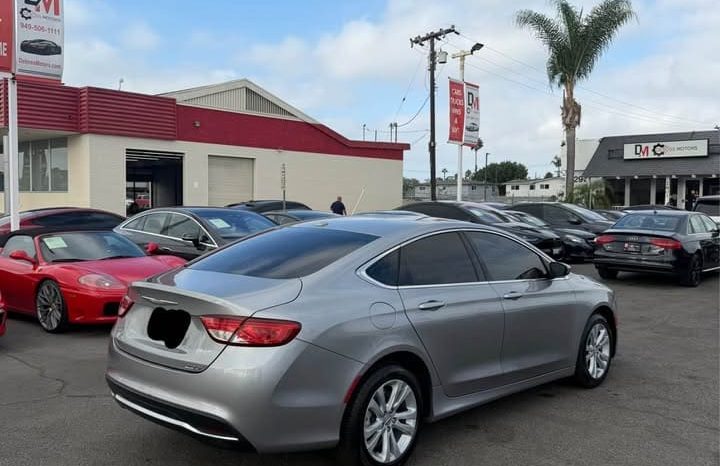 
								2015 Chrysler 200 S Sedan 4D full									