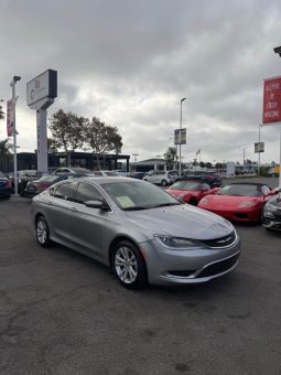 
										2015 Chrysler 200 S Sedan 4D full									