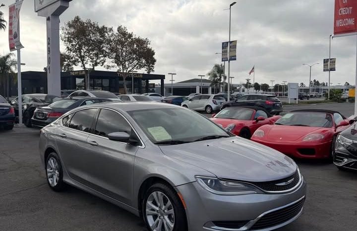 
								2015 Chrysler 200 S Sedan 4D full									
