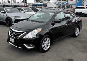 2016 Nissan versa
