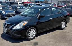 2015 Nissan versa