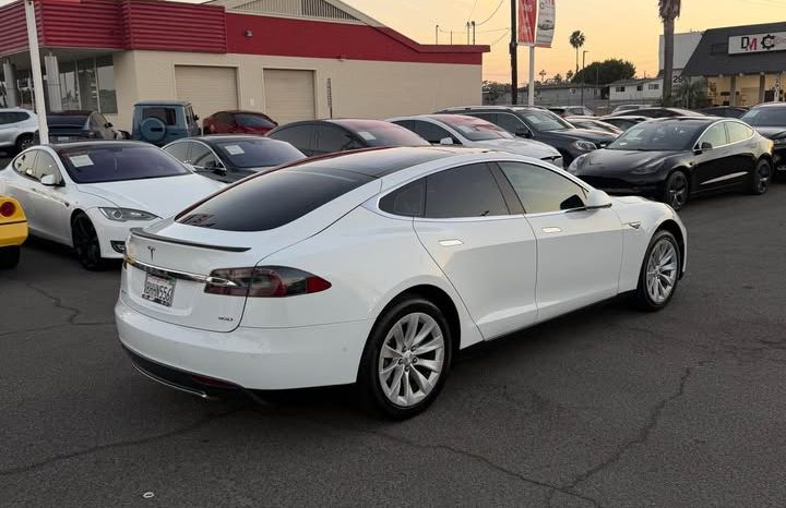 
								2016 Tesla model s 90D Sedan 4D full									