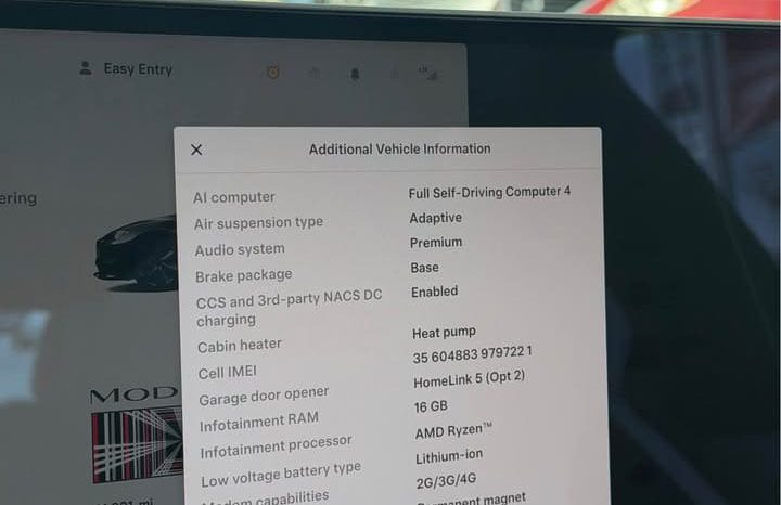 
								2024 Tesla model s Plaid Sedan 4D full									