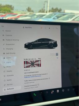 
										2024 Tesla model s Plaid Sedan 4D full									