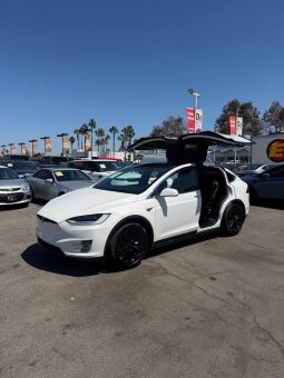 
										2017 Tesla model x 90D Sport Utility 4D full									