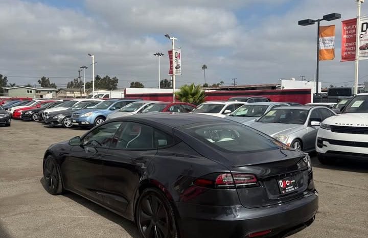 
								2024 Tesla model s Plaid Sedan 4D full									