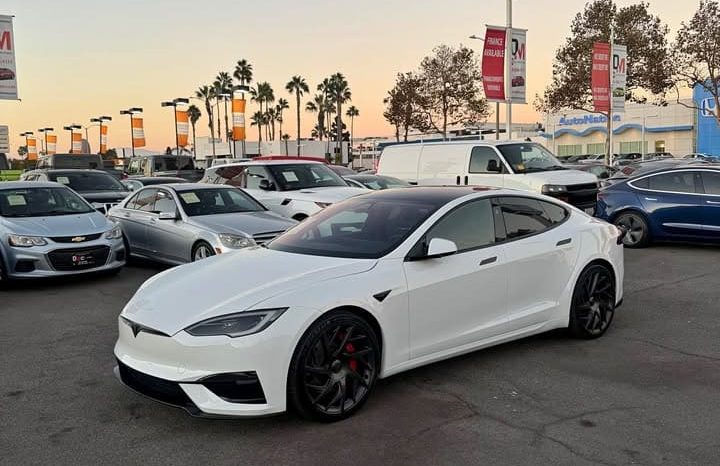 
								2026 Tesla model s Plaid Sedan 4D full									