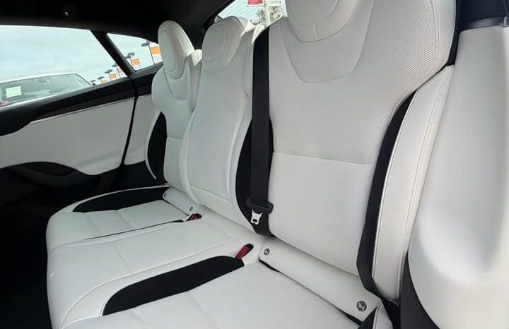 
								2024 Tesla model s Plaid Sedan 4D full									