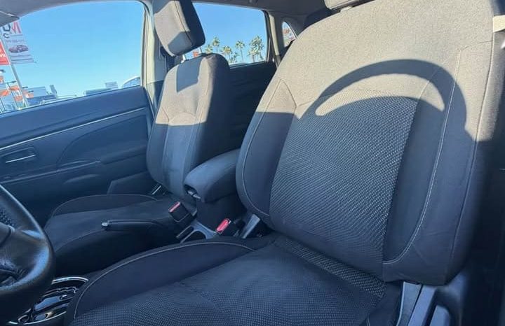 
								2013 Mitsubishi outlander full									