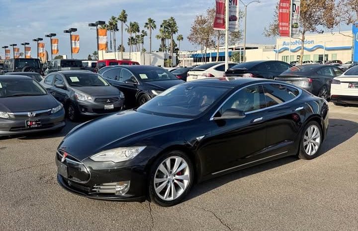 
								2015 Tesla model s 90D Sedan 4D full									