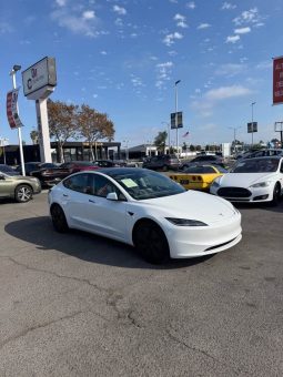 
										2025 Tesla model 3 Long Range Sedan 4D full									