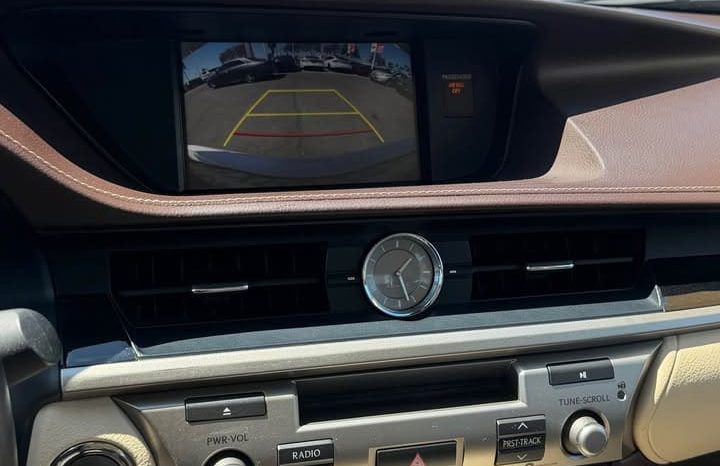 
								2017 Lexus ES 350 Sedan 4D full									