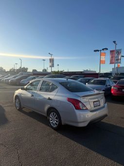 
										2017 Nissan versa full									