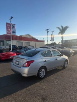 
										2017 Nissan versa full									
