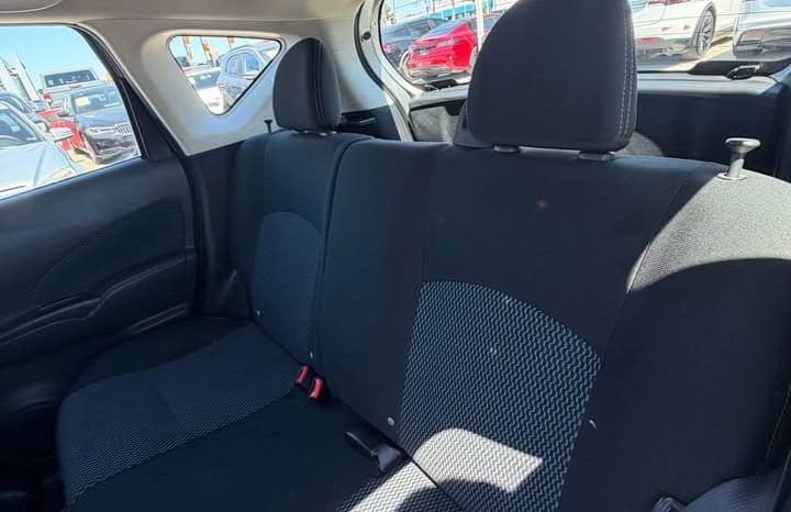 
								2015 Nissan versa note full									