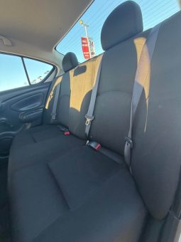 
										2017 Nissan versa full									