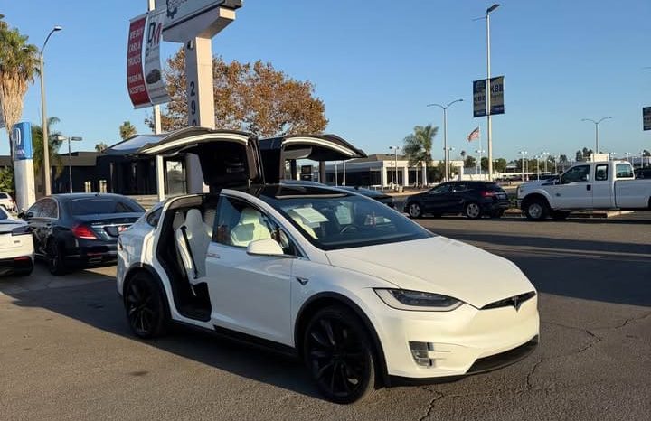 
								2018 Tesla model x 75D Sport Utility 4D full									