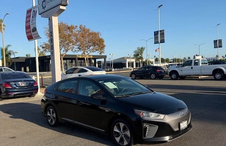 
								2017 Hyundai Ioniq Electric full									
