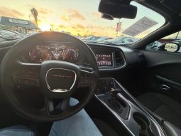 
										2018 Dodge challenger SXT full									