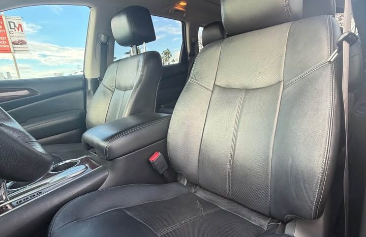 
								2013 Nissan pathfinder full									