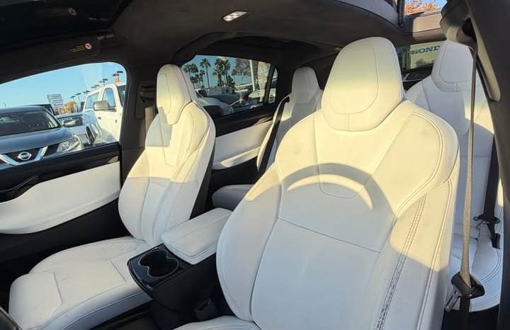 
								2018 Tesla model x 75D Sport Utility 4D full									