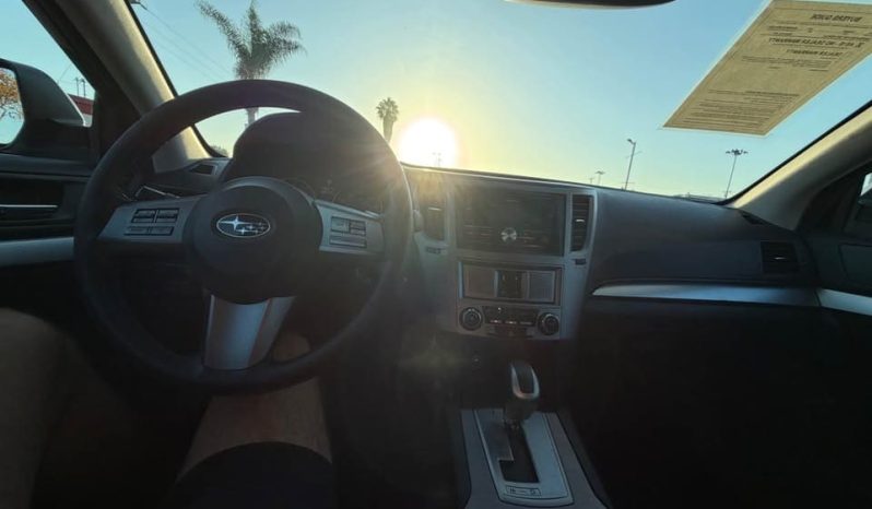 
								2011 Subaru outback full									