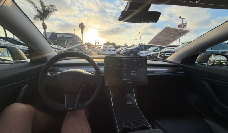 
								2019 Tesla model 3 Standard Range Plus Sedan 4D full									