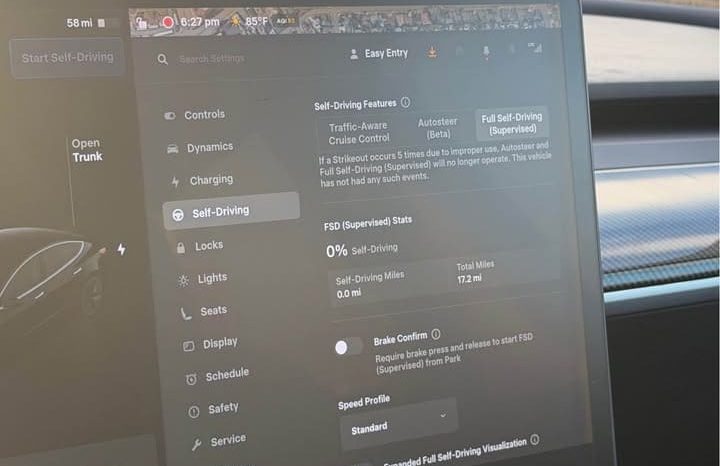 
								2019 Tesla model 3 Standard Range Plus Sedan 4D full									