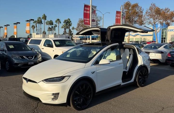 
								2018 Tesla model x 75D Sport Utility 4D full									