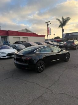
										2019 Tesla model 3 Standard Range Plus Sedan 4D full									