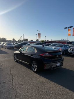 
										2017 Hyundai Ioniq Electric full									