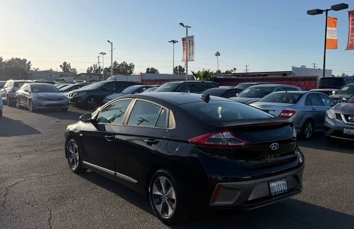 
								2017 Hyundai Ioniq Electric full									