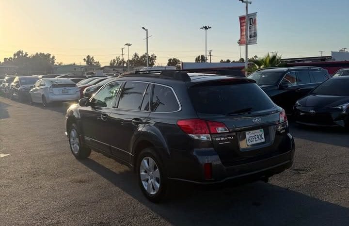 
								2011 Subaru outback full									