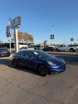 
										2020 Tesla model 3 Standard Range Plus Sedan 4D full									