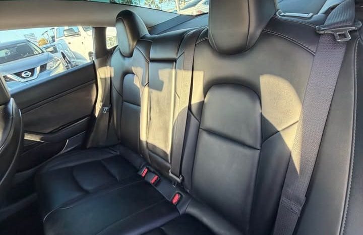 
								2020 Tesla model 3 Standard Range Plus Sedan 4D full									
