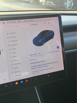 
										2020 Tesla model 3 Standard Range Plus Sedan 4D full									