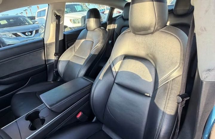 
								2020 Tesla model 3 Standard Range Plus Sedan 4D full									