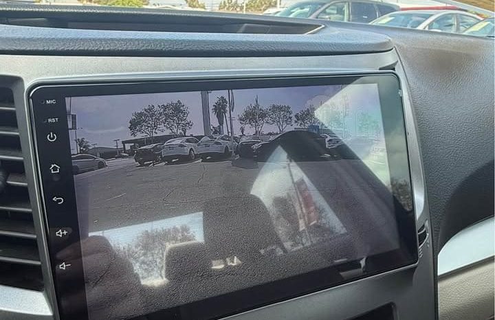 
								2011 Subaru legacy full									