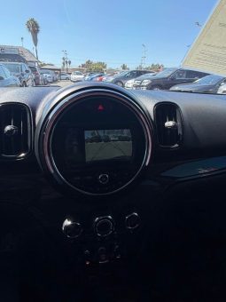 
										2019 MINI countryman full									