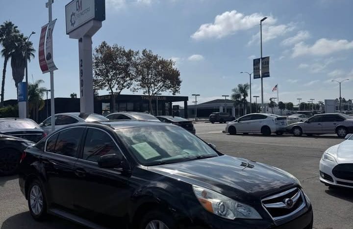 
								2011 Subaru legacy full									