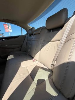 
										2002 Lexus ES 300 Sedan 4D full									