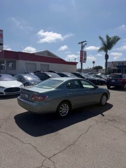 
										2002 Lexus ES 300 Sedan 4D full									